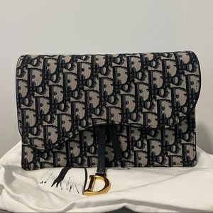 DIOR SADDLE POUCH